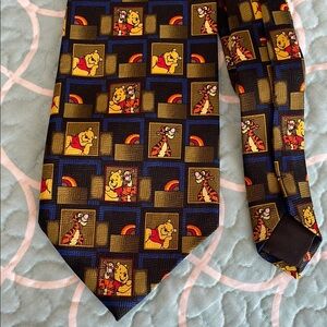 Disney Pooh Bear and Tigger Men’s Tie